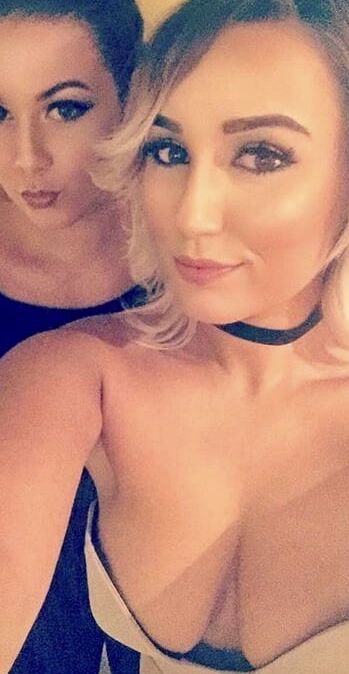 Busty Babe: Alicia