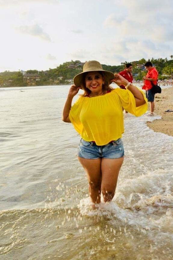 Mama de mi amigo culona puta en bikini granny yo big ass