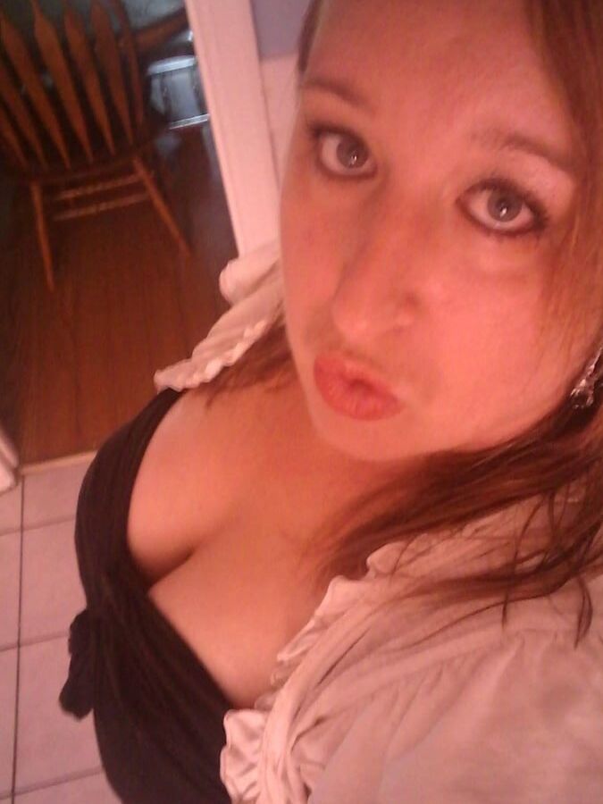 Vanessa Button Ontario Whore -