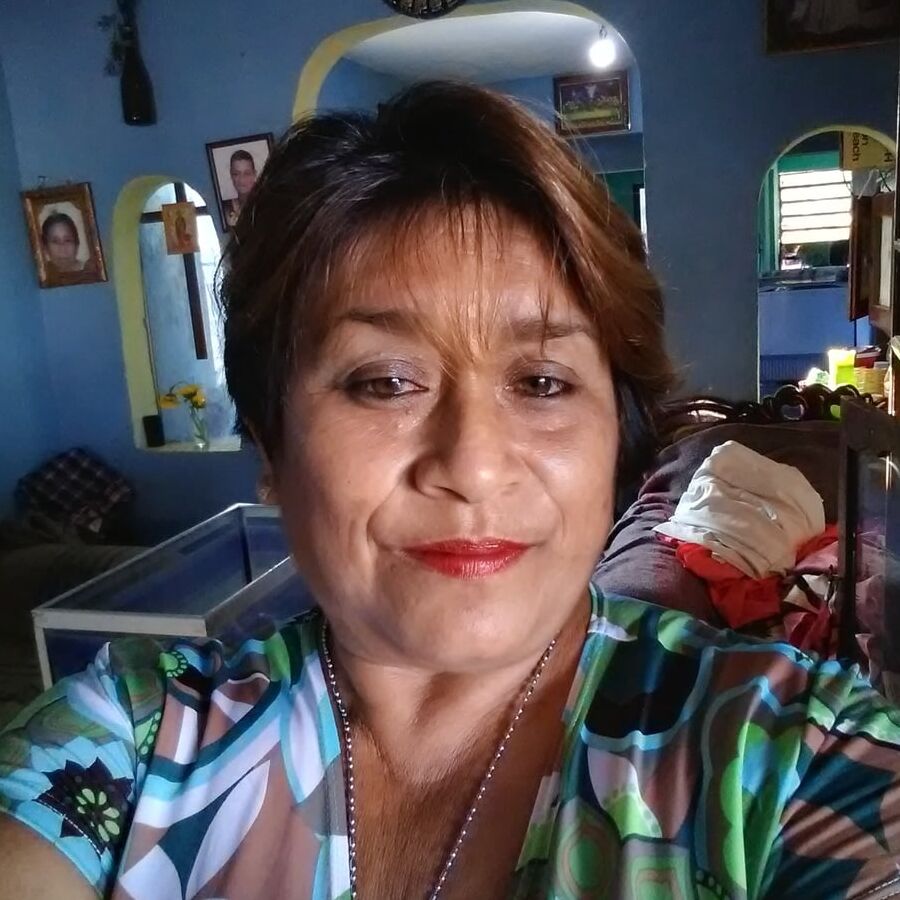 Argelia Madura Tosca y Tetona - Mexican Mature mom