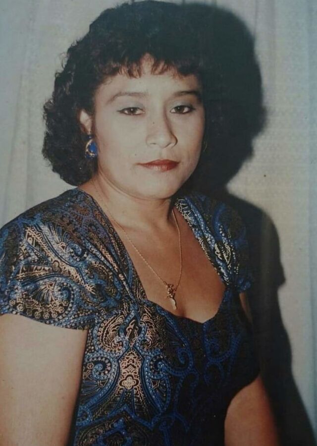 Argelia Madura Tosca y Tetona - Mexican Mature mom
