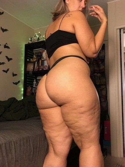 Jules M (confidentlyjules on insta)