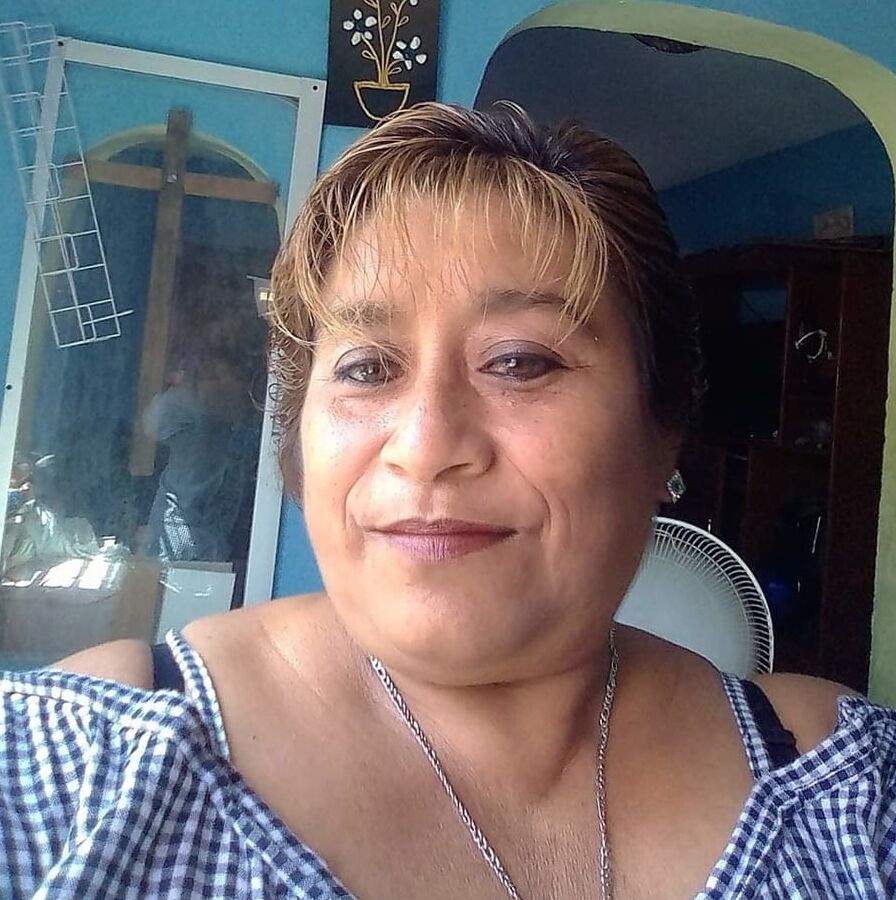 Argelia Madura Tosca y Tetona - Mexican Mature mom