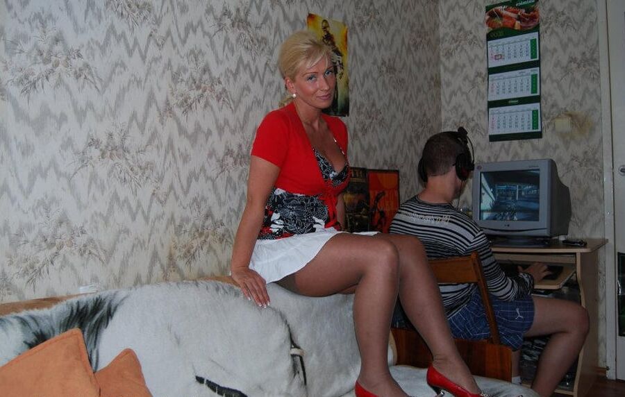 mature blonde sexy nn