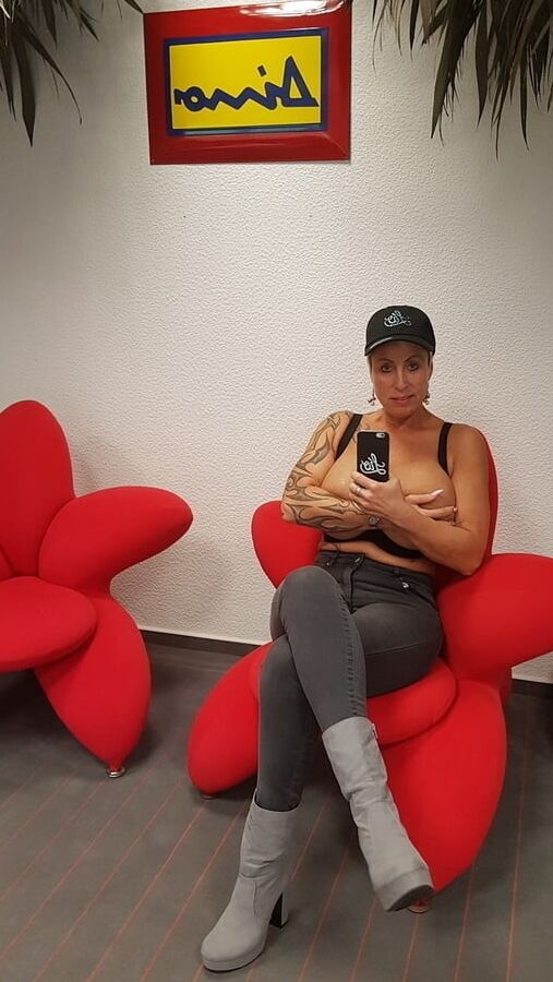 Sexy MILF Tattoo
