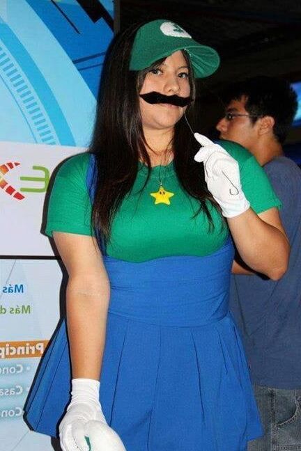 Cosplayer tetona