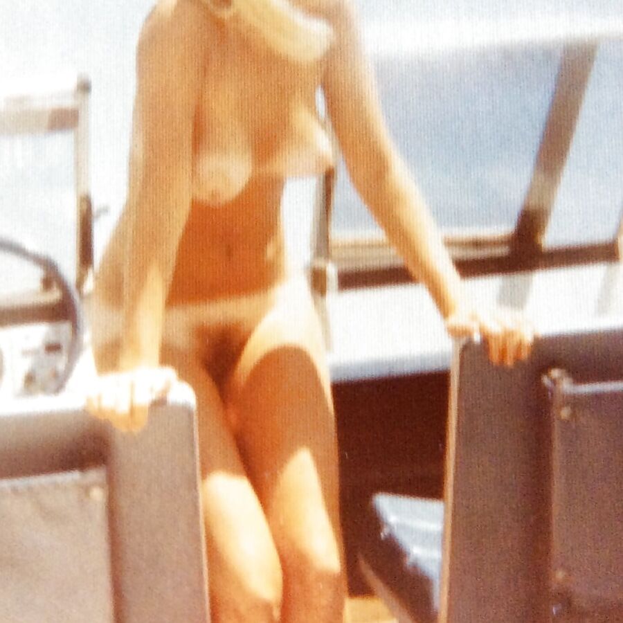 blonde top mini series I