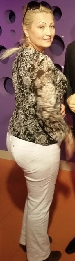 Sexy mature (nonude)