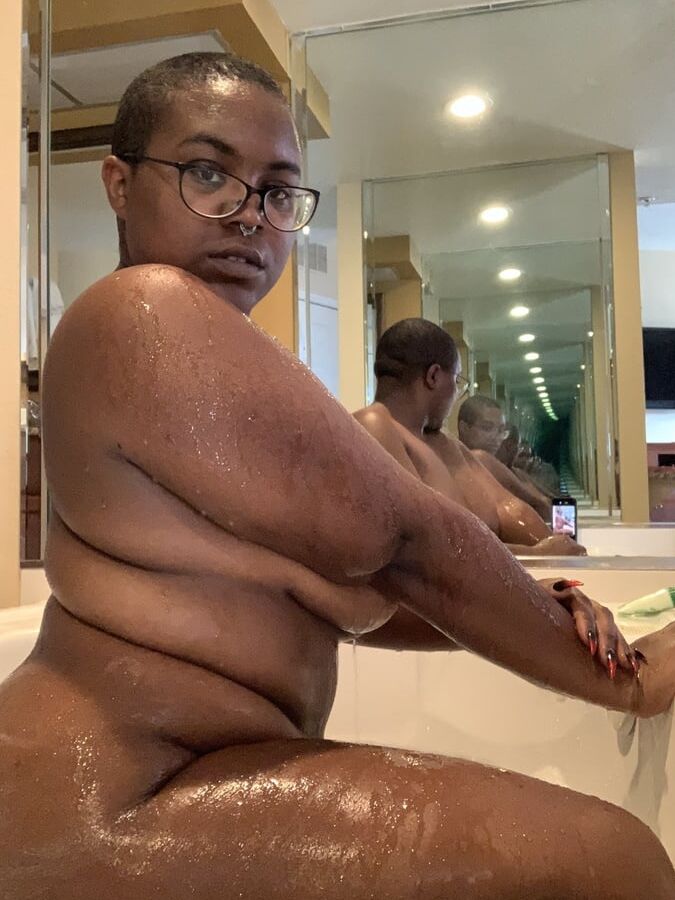 Sexy amateur black girl
