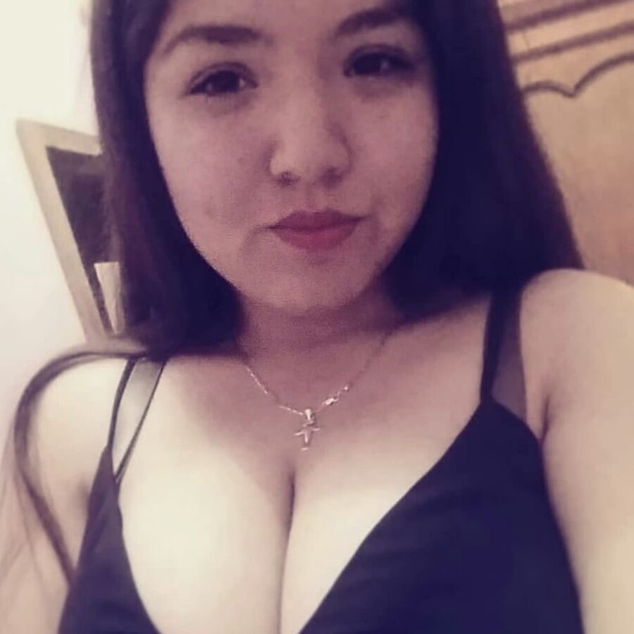 Laura con mega TETAS