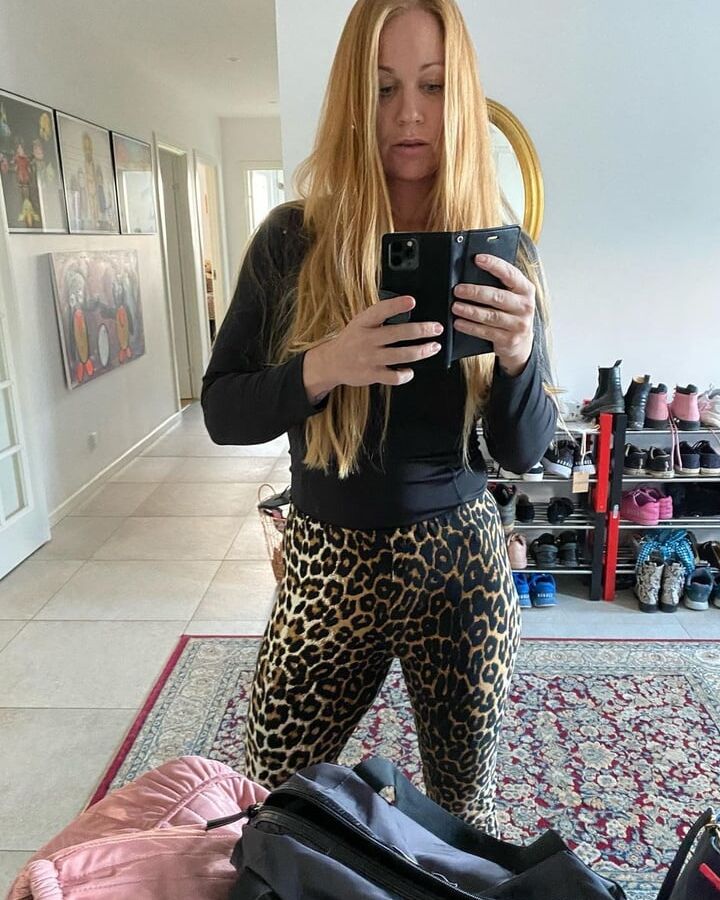 Hot instagram fit MILF Cilie