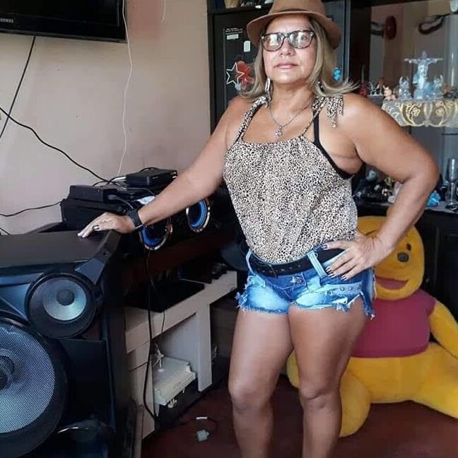 COROA ALDENORA