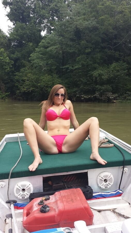 Busty Wife Wxposed