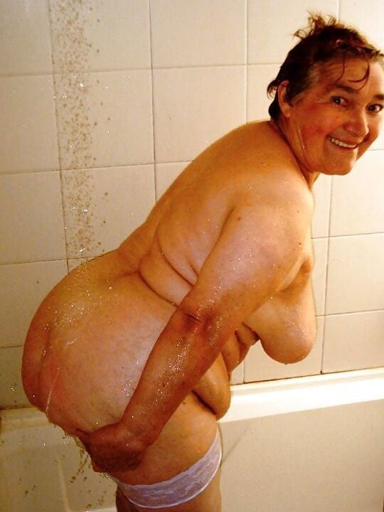 Nalgas viejas by Troz