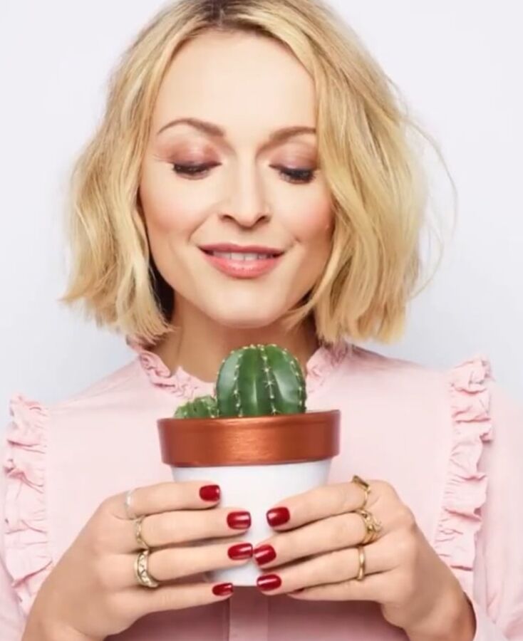 Fearne Cotton MILF