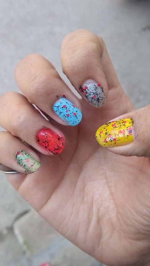 MY WIFE&;S LONG NAILS