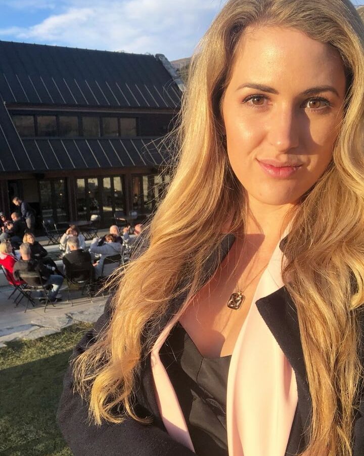 Pretty Blond Tarin
