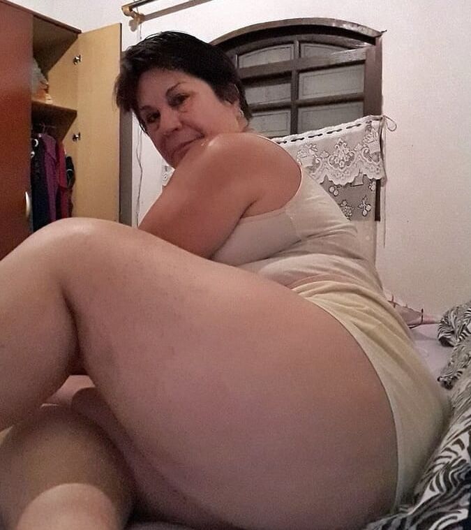 Olgun dolgun yasli anne ogul evli kadin seks memeler turkish