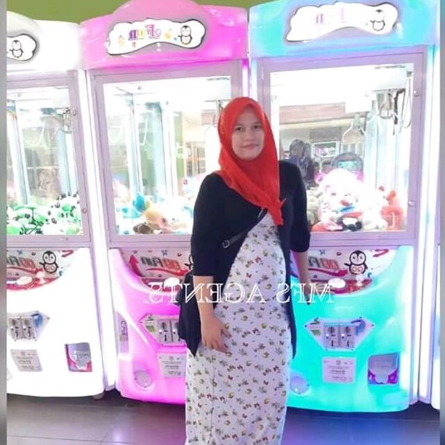 Preggy, pretty.