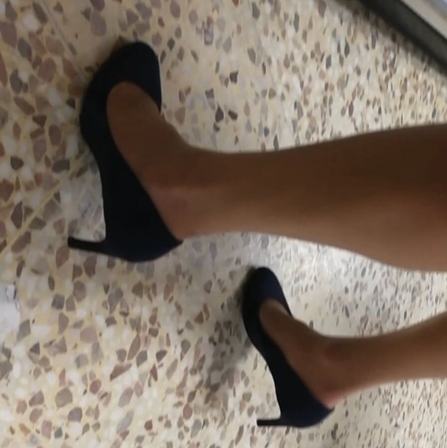 SMA sexy friends feet