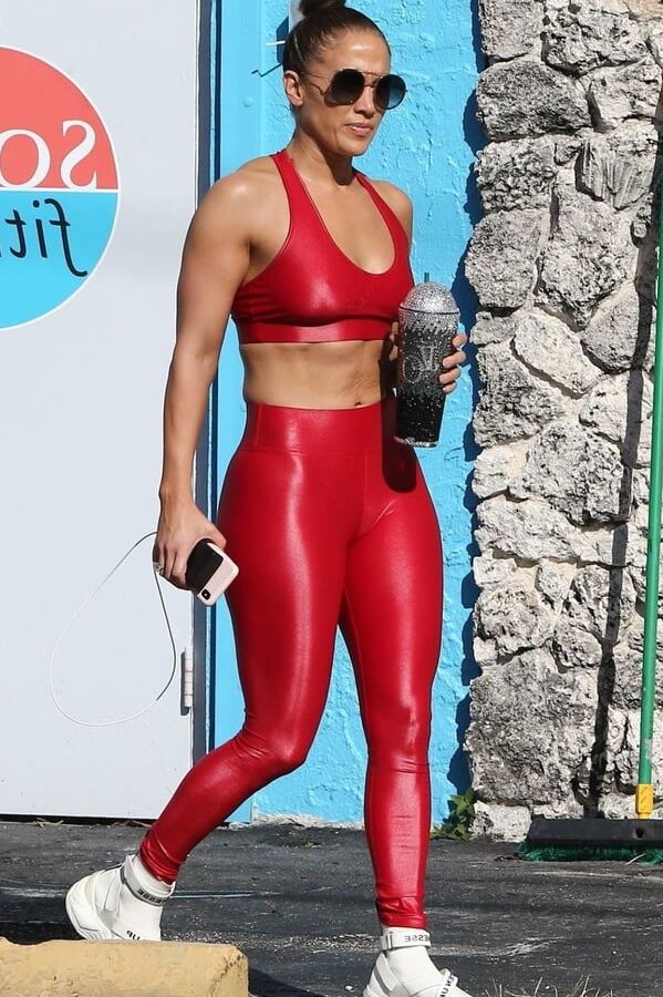 Jennifer Wearing Skintight Spandex