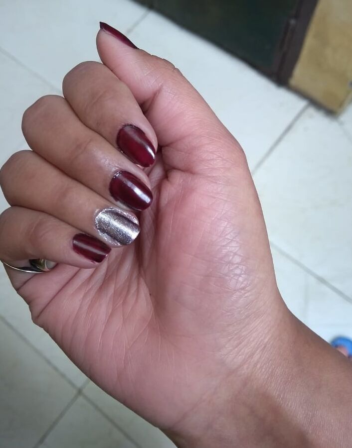 MY WIFE&;S LONG NAILS