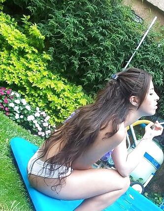 Alicia se gana la vida con el orto