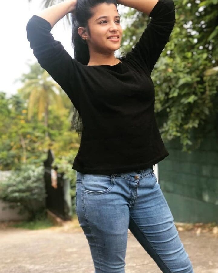 Hot Girl Sri Lanka