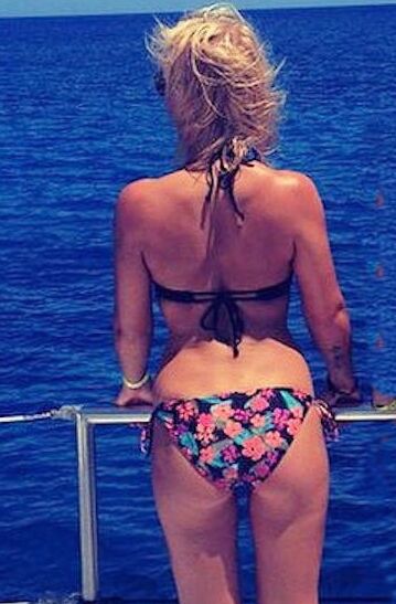 Sexy Rexy Takes On Bikinis &amp; Thongs