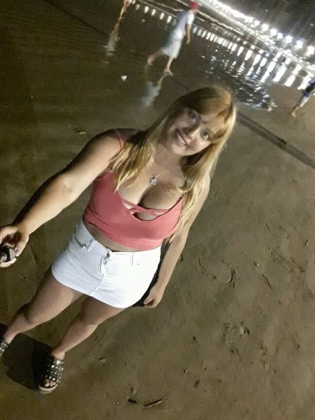 (ARG): Florencia&;s big tits in summer!