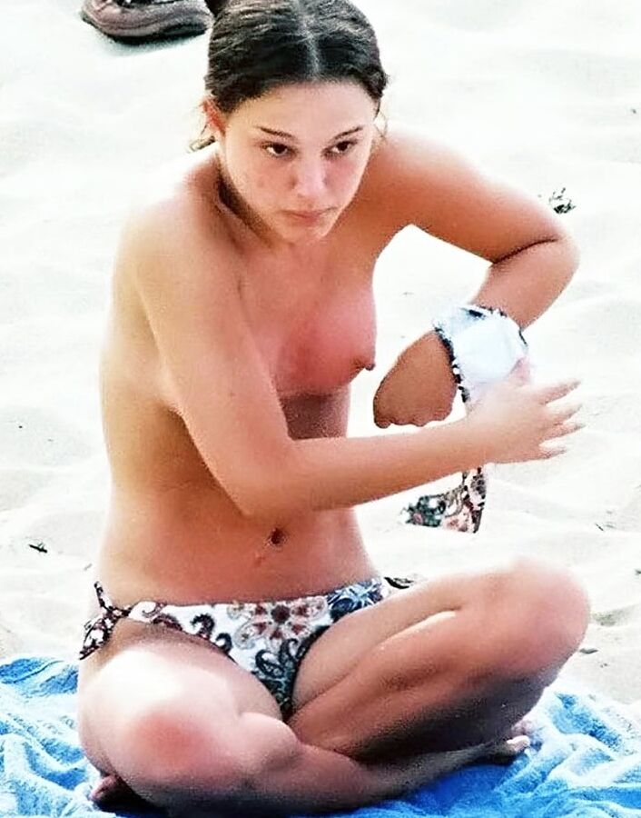 Celeb Sunday Natalie Portman&;s Beach Tits