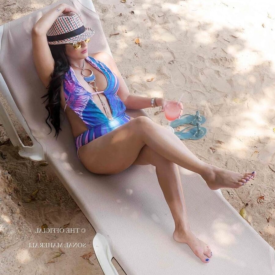 Hot milf Sonal Maherali