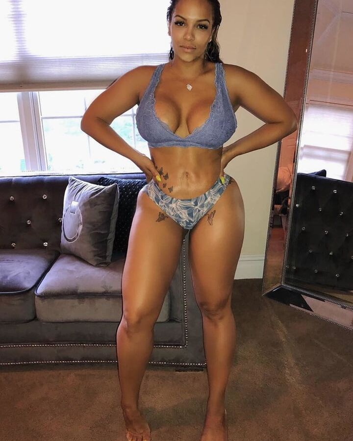 Hot amateur mom Kim with big ass and big tits