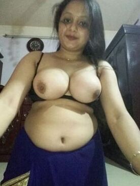 Beautiful Indian Desi Bhabhi Full Set