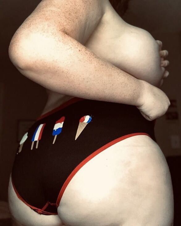 Young Giant Tits BBW Girlfriend