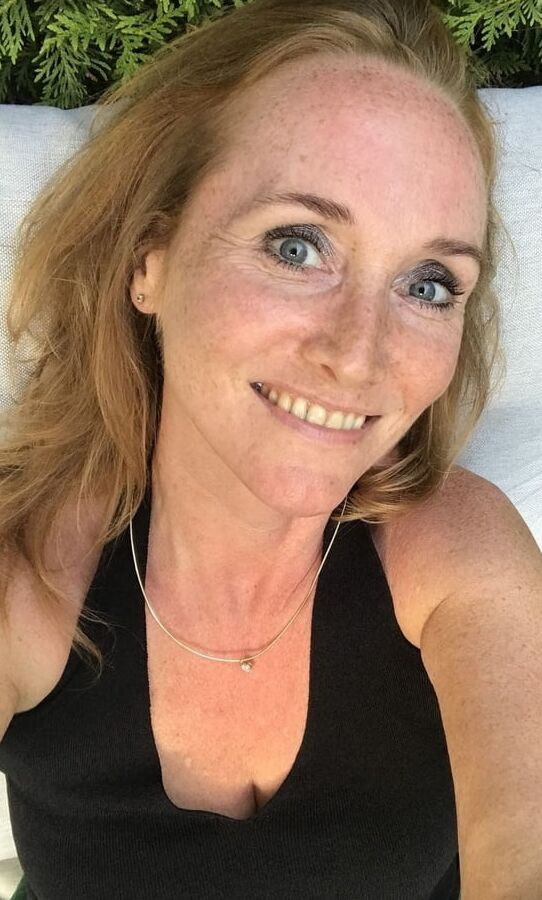Mature MILF s ()