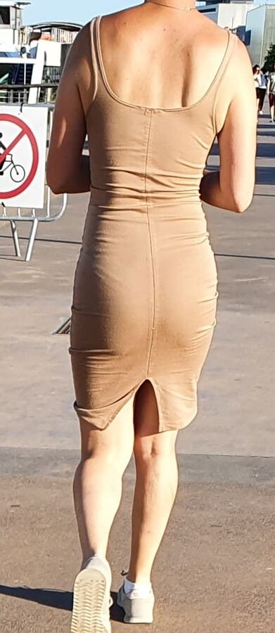LESBIAN IN TIGHT DRESS
