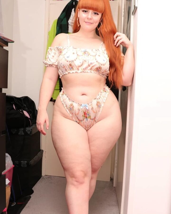 ass legs PAWG