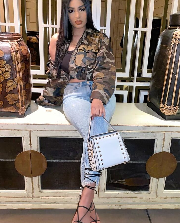 Hottest paki girl from maidenhead London pakistani classy