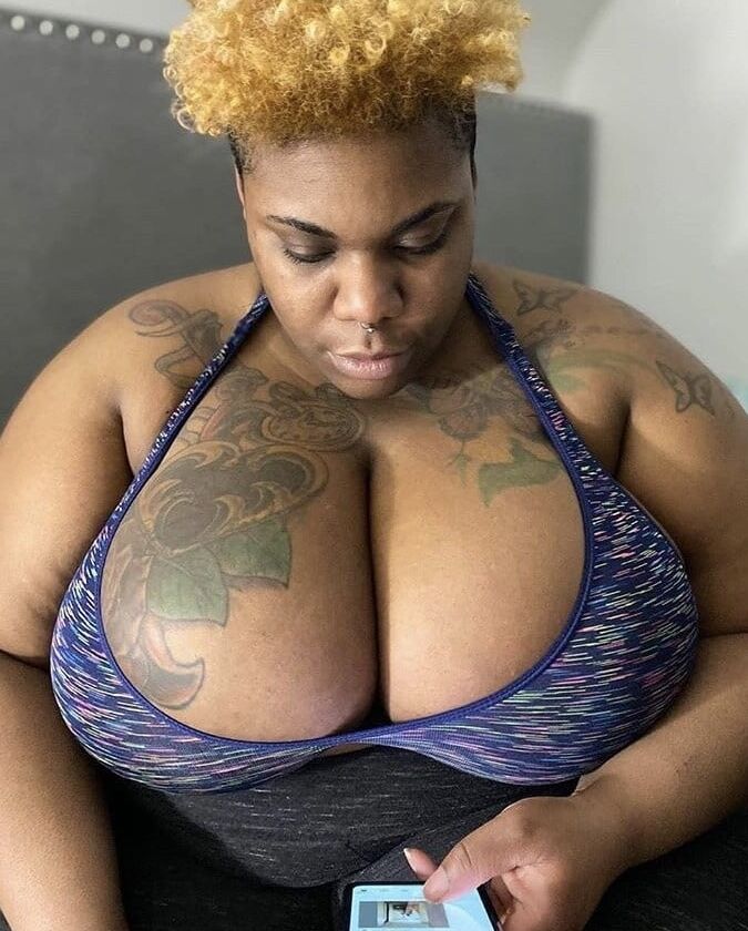Huge Tits Huge Ass