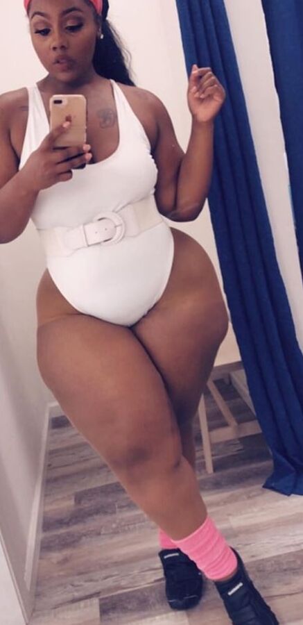 Super bbw mega thigh pear Diva