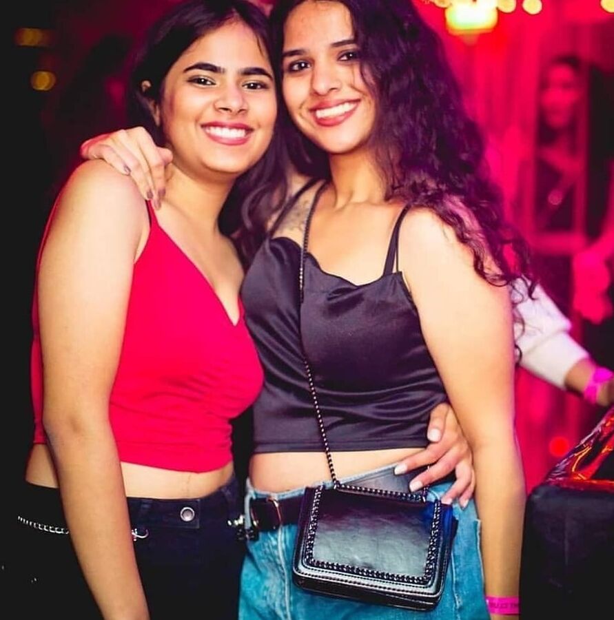 party girls