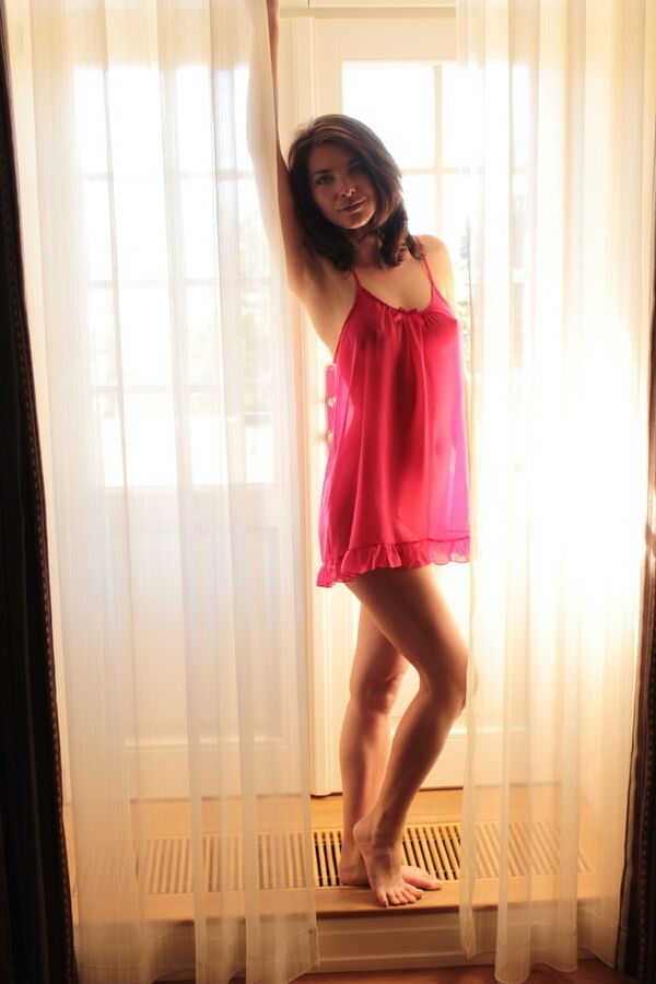 LUCIE H STUNNER FROM OXFORD UK
