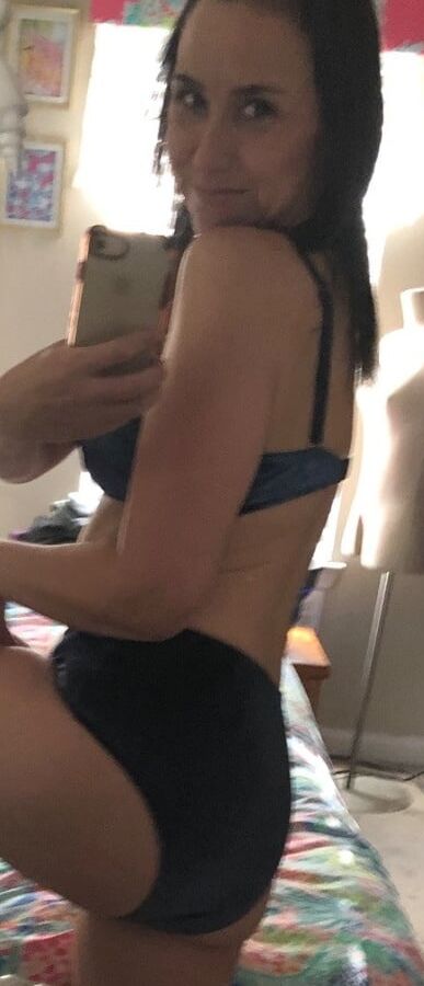 Sexting milf