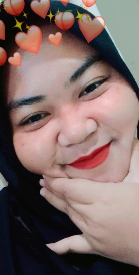 Hijab cewek gendut