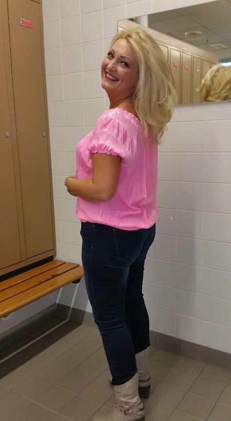 Sexy mature (nonude)