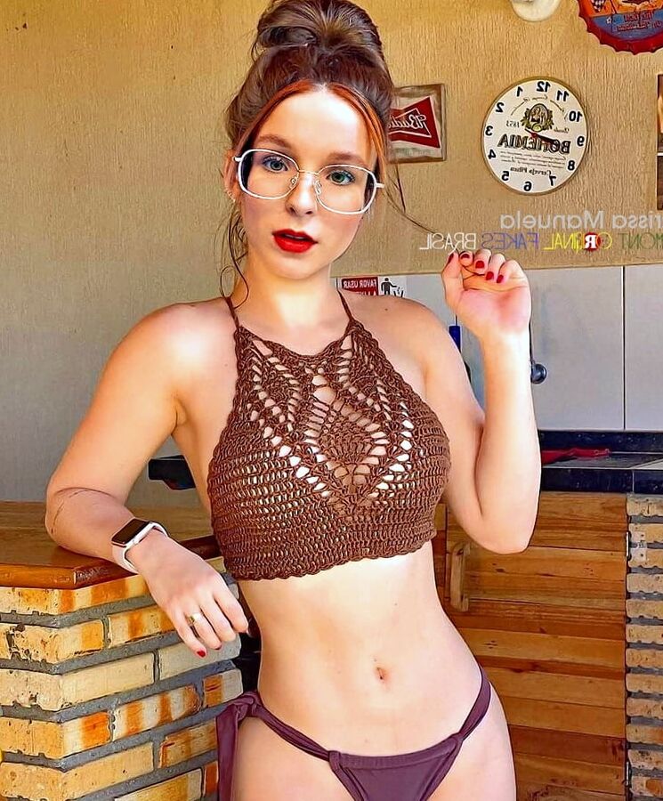 Larissa Manoela e amigas (Fakes)