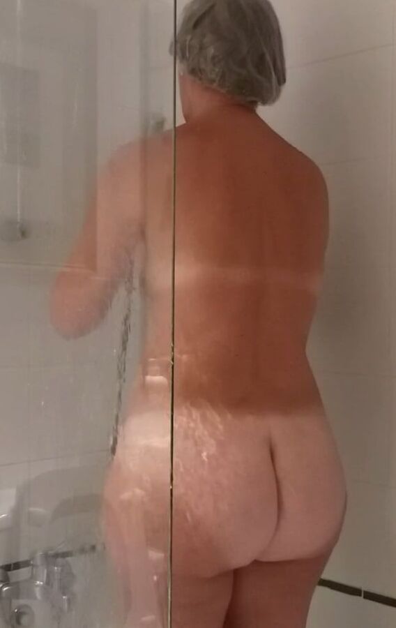 Mature Wife wide butt
