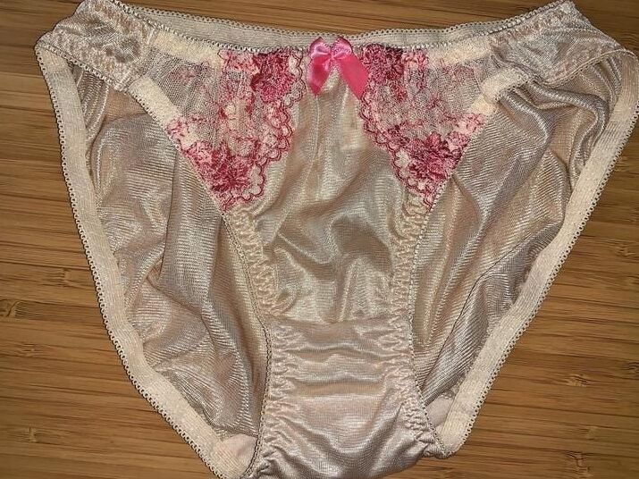 Panties y