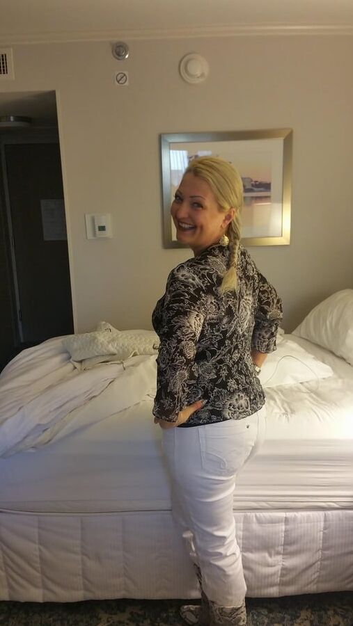 Sexy mature (nonude)